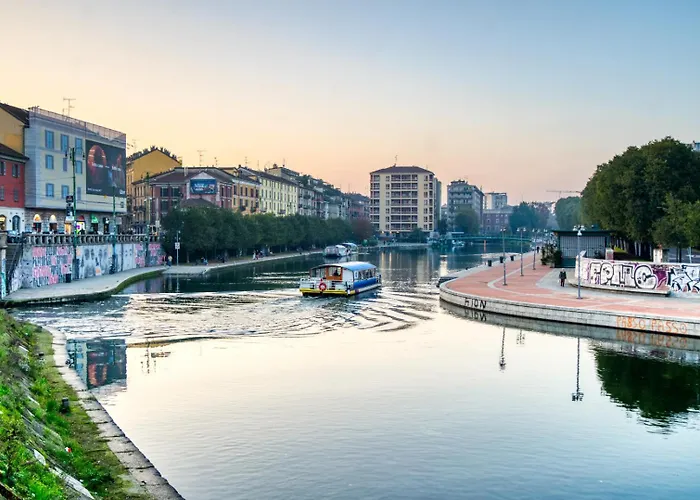 Near The Duomo, Mini Navigli Milano